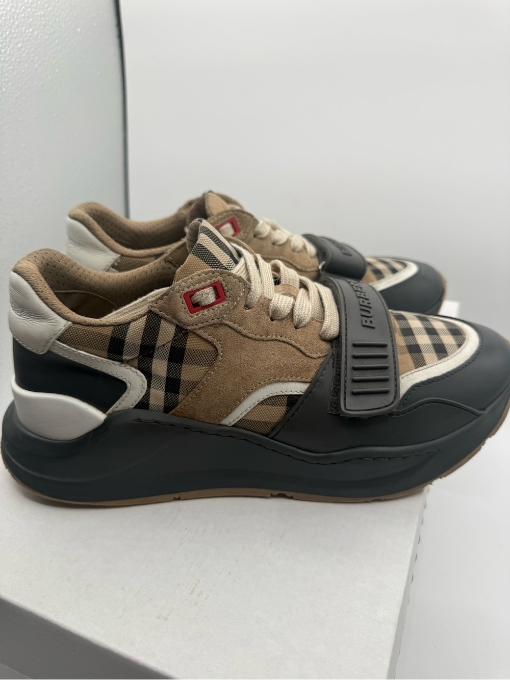 The Burberry Ramsey Vintage Check Suede Leather Sneakers Grey Archive Beige - Picture 4 of 11